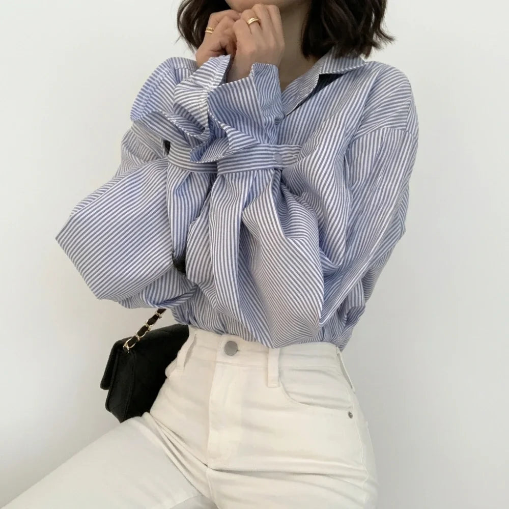 【それどこの?と言われるシャツ】ふんわり袖が女性らしさをプラス。ストライプボリュームスリーブシャツ