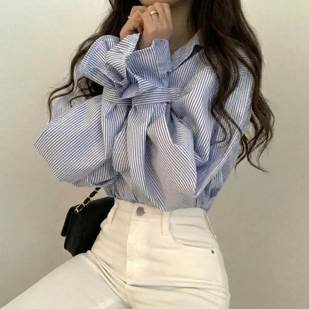 【それどこの？と言われるシャツ】ふんわり袖が女性らしさをプラス。ストライプボリュームスリーブシャツ