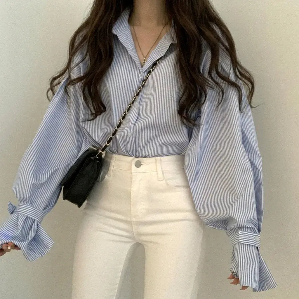 【それどこの？と言われるシャツ】ふんわり袖が女性らしさをプラス。ストライプボリュームスリーブシャツ