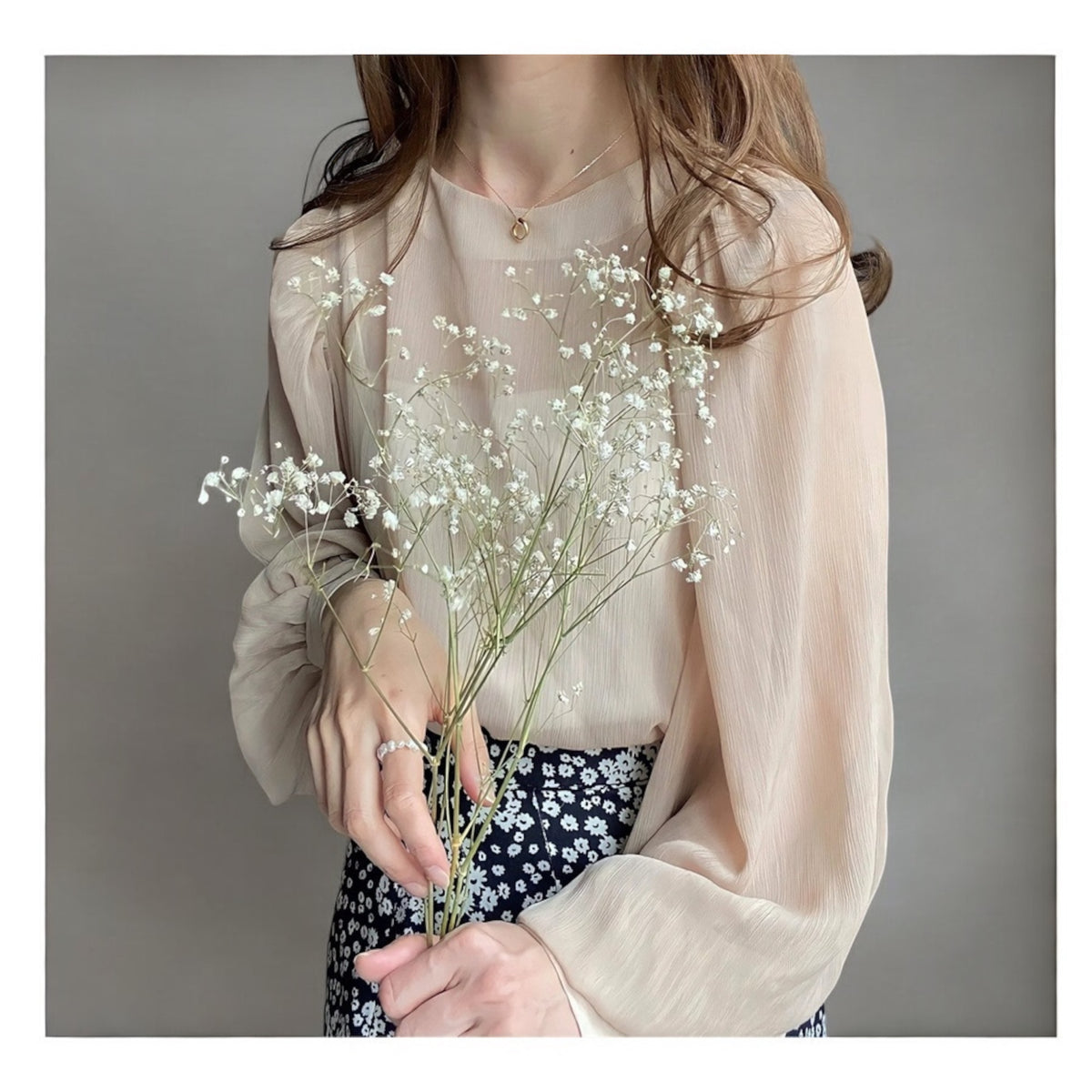 シアーブラウス